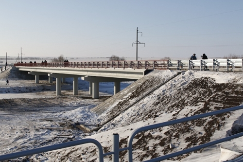 Наконец-то достроили. Спустя три года в Агаповском районе восстановили мост, смытый паводком